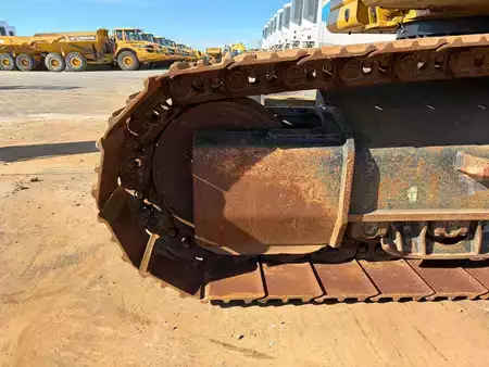 Beltegraver 2020 Caterpillar 330 (11)