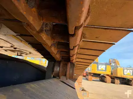 Beltegraver 2020 Caterpillar 330 (14)