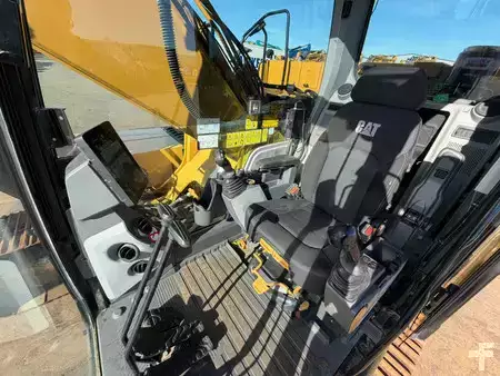 Beltegraver 2020 Caterpillar 330 (21)