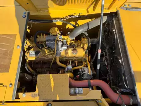 Beltegraver 2020 Caterpillar 330 (31)