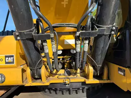 Beltegraver 2020 Caterpillar 330 (9)