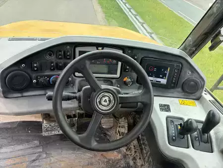Knikdumpers 2017 Caterpillar 745C (18)