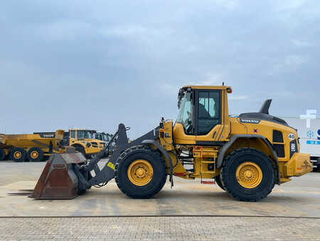 Chargeuse sur pneus 2016 Volvo L90H (10)