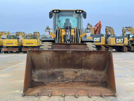 Chargeuse sur pneus 2016 Volvo L90H (8)