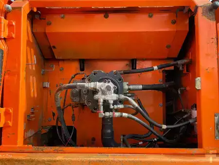 Escavatori cingolati 2008 Doosan DX300LC (25)