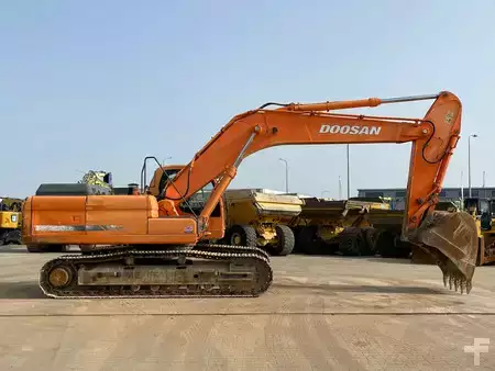 Escavatori cingolati 2008 Doosan DX300LC (6)