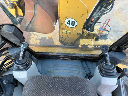 Starre graaflaadcombinaties 2013 Caterpillar 444F (29)