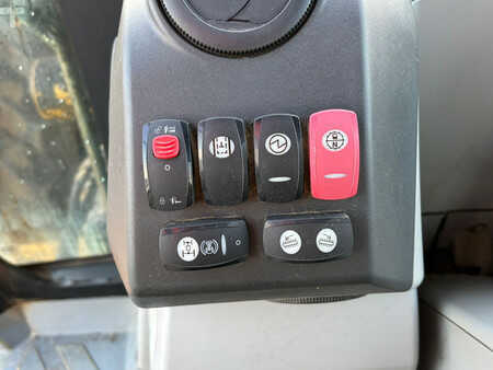 Starre graaflaadcombinaties 2013 Caterpillar 444F (31)