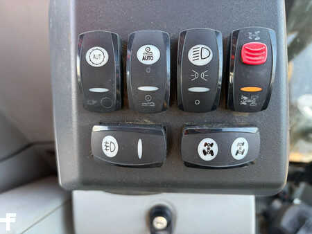 Starre graaflaadcombinaties 2013 Caterpillar 444F (33)