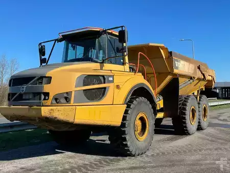 Nivelohjatut dumpperit 2014 Volvo A30G (1)