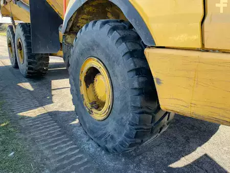 Nivelohjatut dumpperit 2014 Volvo A30G (13)