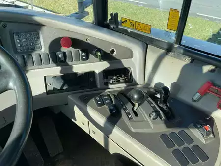 Nivelohjatut dumpperit 2014 Volvo A30G (19)