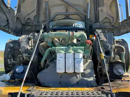 Nivelohjatut dumpperit 2014 Volvo A30G (26)