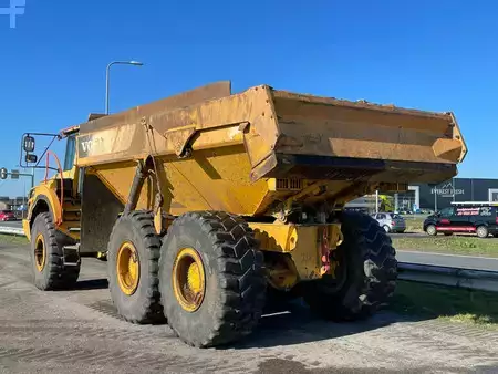 Nivelohjatut dumpperit 2014 Volvo A30G (3)