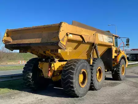 Nivelohjatut dumpperit 2014 Volvo A30G (5)