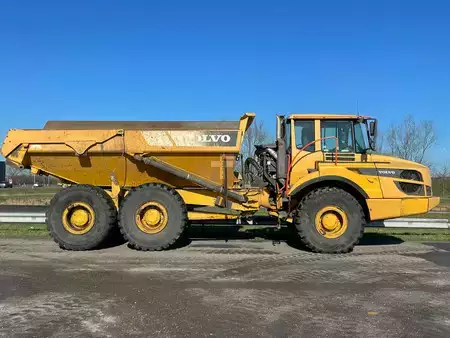 Nivelohjatut dumpperit 2014 Volvo A30G (6)