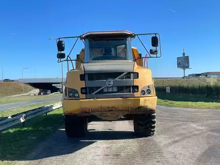 Nivelohjatut dumpperit 2014 Volvo A30G (8)