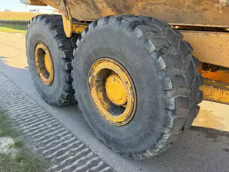 Nivelohjatut dumpperit 2016 Volvo A30G (14)