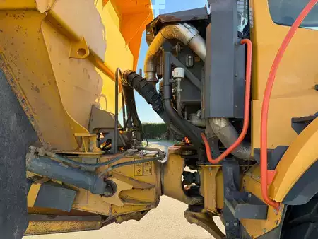 Nivelohjatut dumpperit 2016 Volvo A30G (25)