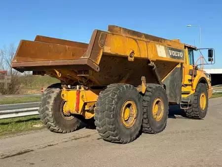 Nivelohjatut dumpperit 2016 Volvo A30G (5)