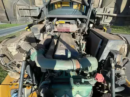 Nivelohjatut dumpperit 2016 Volvo A30G (28)