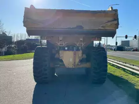 Nivelohjatut dumpperit 2016 Volvo A30G (4)