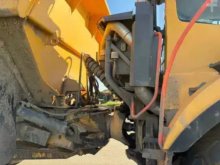 Nivelohjatut dumpperit 2016 Volvo A30G (24)