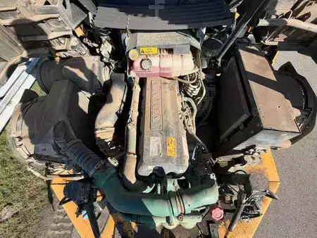 Nivelohjatut dumpperit 2016 Volvo A30G (27)