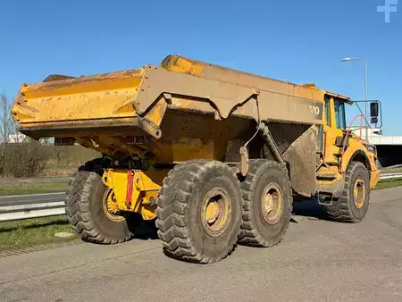 Nivelohjatut dumpperit 2016 Volvo A30G (5)