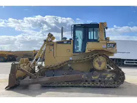Bulldozer 2011 Caterpillar D6TLGP (1)