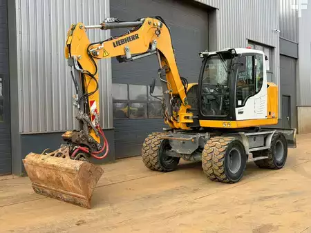 Mobilbagger 2018 Liebherr 910 (5)