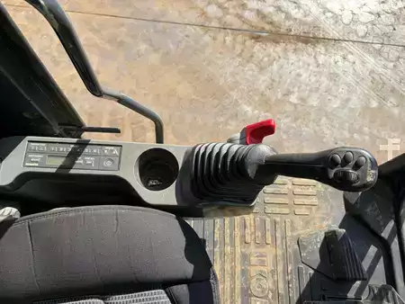 Excavadoras de cadenas 2015 Komatsu PC240 (22)