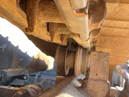 Telaketjupuskutraktorit 2018 Liebherr PR736LGP (15)