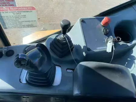 Telaketjupuskutraktorit 2018 Liebherr PR736LGP (20)