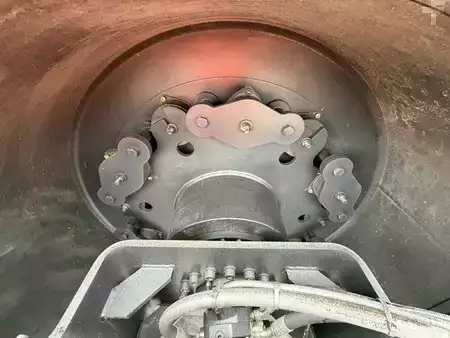 Tiejyrät 2025 JCB VM200D (20t) (11)