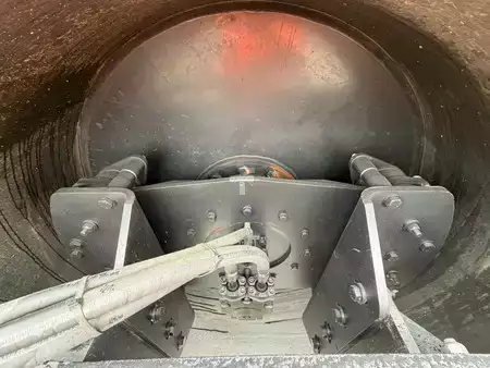 Tiejyrät 2025 JCB VM200D (20t) (13)