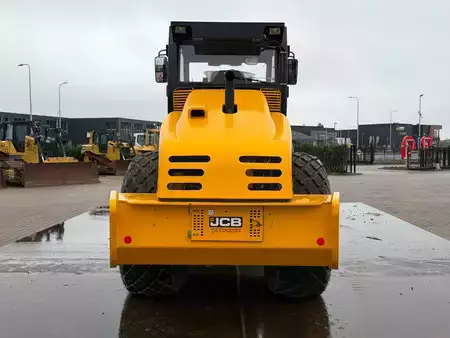 Tiejyrät 2025 JCB VM200D (20t) (4)
