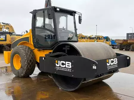 Tiejyrät 2025 JCB VM200D (20t) (7)