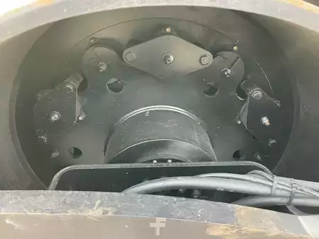 Tiejyrät 2025 JCB VM166D (15.5t) (11)