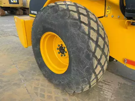 Tiejyrät 2025 JCB VM166D (15.5t) (15)