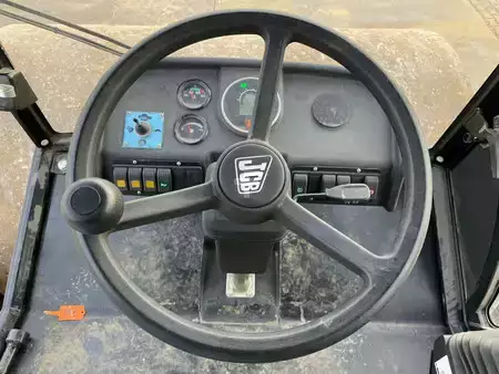 Tiejyrät 2025 JCB VM166D (15.5t) (19)