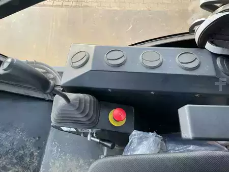 Tiejyrät 2025 JCB VM166D (15.5t) (22)