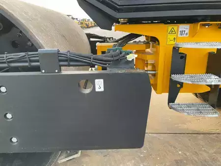 Tiejyrät 2025 JCB VM166D (15.5t) (23)