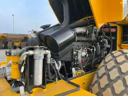 Tiejyrät 2025 JCB VM166D (15.5t) (27)