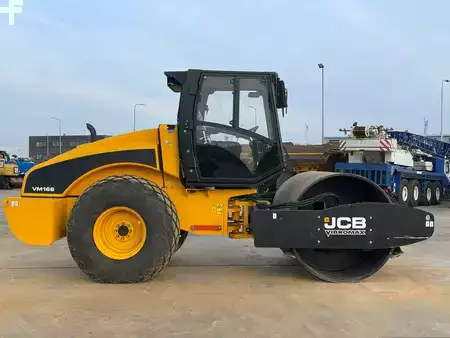 Tiejyrät 2025 JCB VM166D (15.5t) (6)