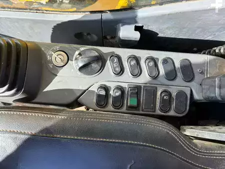 Excavadoras de cadenas 2011 Komatsu PC290LC-8 (25)