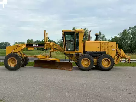 Grejdry 2005 Caterpillar 140H (1)