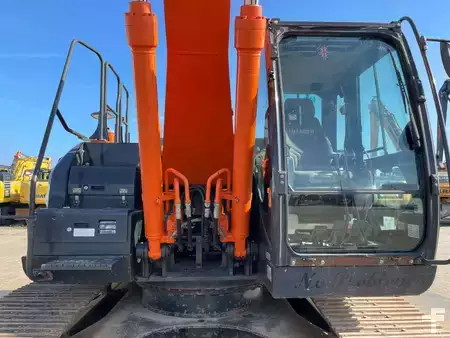 Hydraulic Excavators 2018 Hitachi ZX210LC-6 (8)