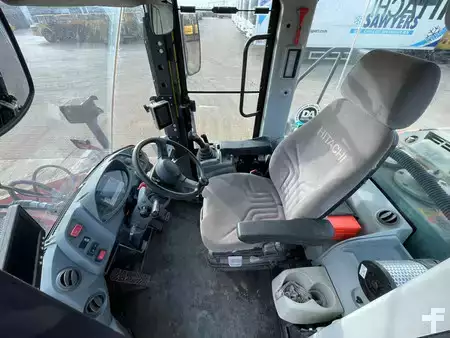 Hjullæsser 2019 Hitachi ZW250-6 (15)