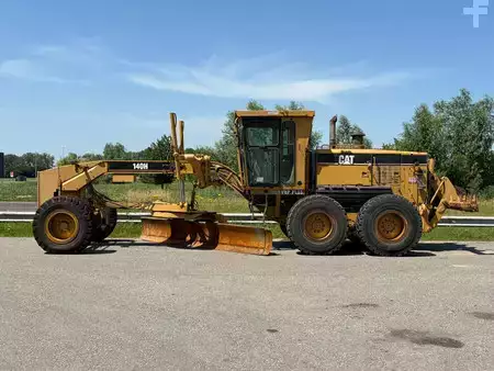 Grader 2006 Caterpillar 140H (1)